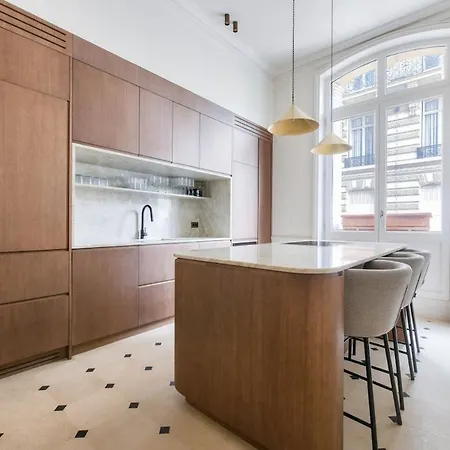 Prestigious Avenue Foch With Private Garden باريس