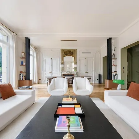 Prestigious Avenue Foch With Private Garden *